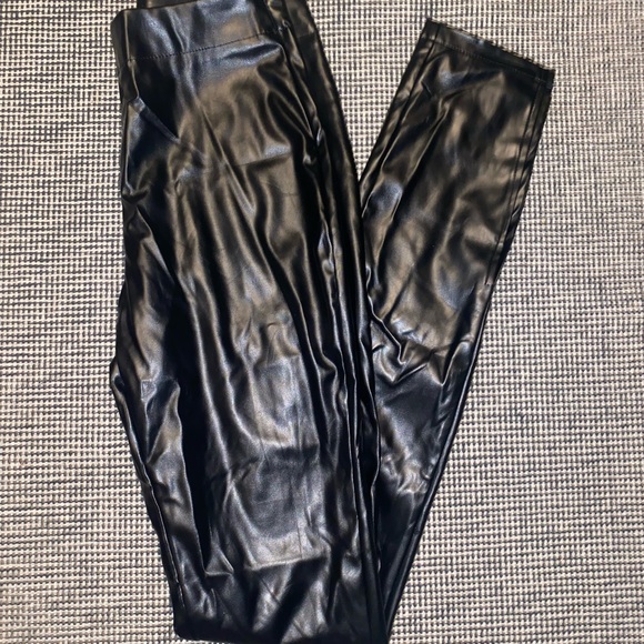 Slit Hem PU Pleather Skinny Pants - Picture 3 of 4